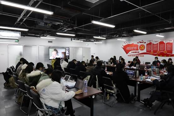 说明:F:\民法学研究会与应用研究中心\民法学分会2021年会\新闻照片\IMG_2691.JPG