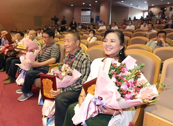 说明:教师报花
